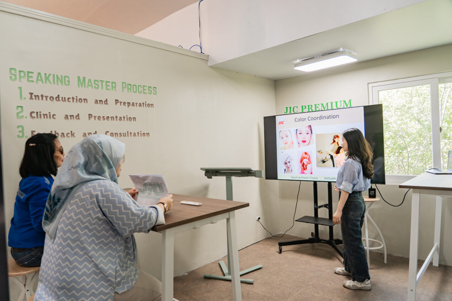 「ただ話す」から「論理的に伝える」へ!実践特化のスピーキング強化の画像